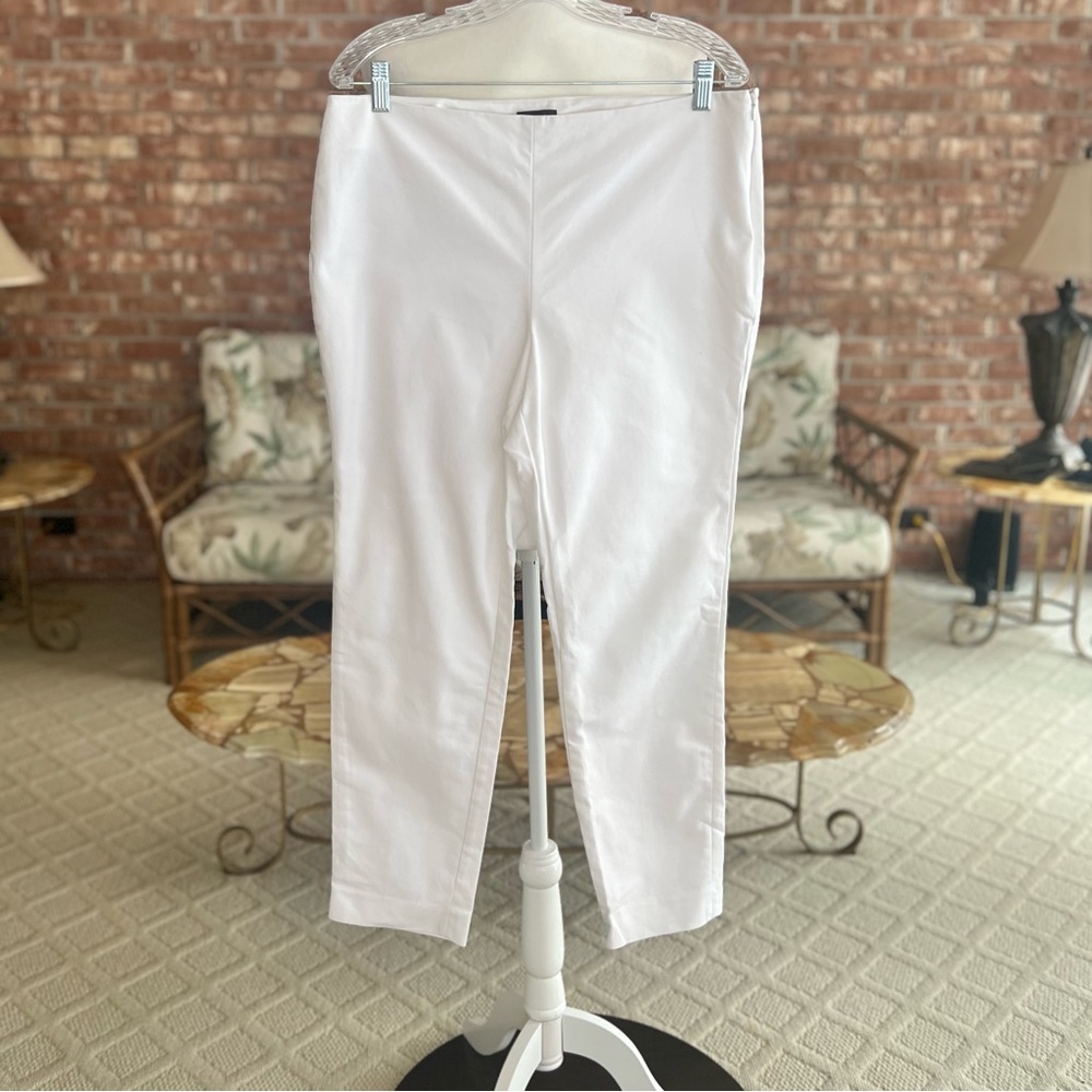 Vince Camuto White Ankle Flat Front Stretch Pants 10 Quiet Luxury Everyday